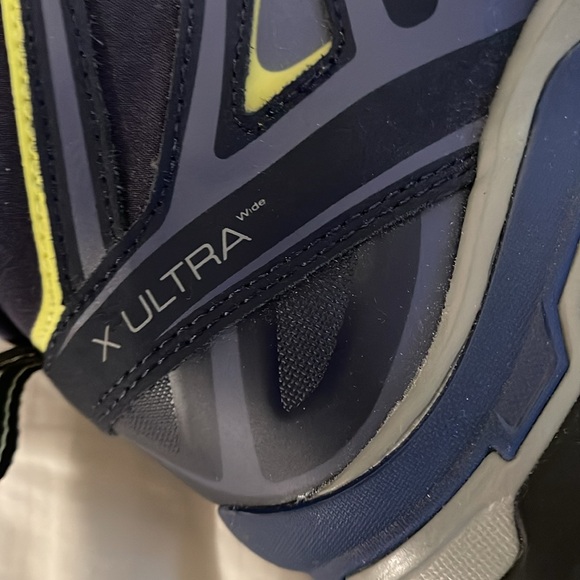 Salomon Womens Ultra Goretex high top never used but no tag. Lightweight shoe - Picture 7 of 9